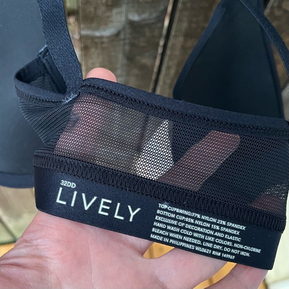 Lively The Front Close No Wire Bra NWT In Jet Black Sz 32DD - Picture 5 of 13